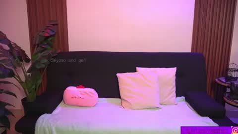 Calypso and Kayla online show from 18, 6, 2026