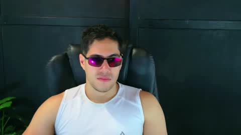 camara110 online show from 4, 3, 2025