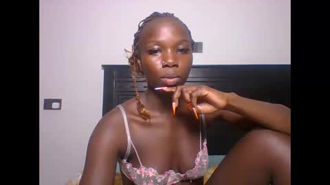 Snapshot of camclit chatting on 8, 6, 2026 Princess online show from 8, 6, 2026