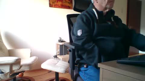 Snapshot of camcologne chatting on 20, 12, 2024 camcologne online show from 20, 12, 2024