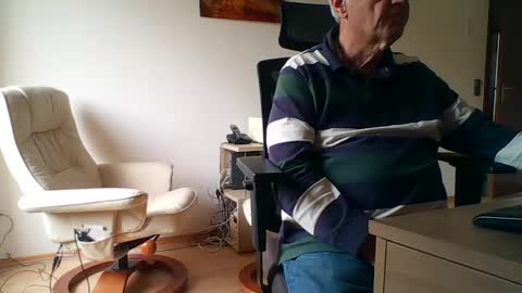 Snapshot of camcologne chatting on 15, 10, 2025 camcologne online show from 15, 10, 2025