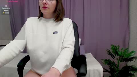 Snapshot of camelia_lillie chatting on 2, 3, 2025 camelia_lillie online show from 2, 3, 2025
