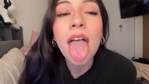 Camila online show from 17, 2, 2026