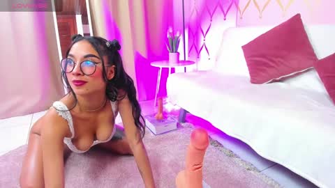 Snapshot of cami_evanns chatting on 6, 12, 2024 Camila online show from 6, 12, 2024