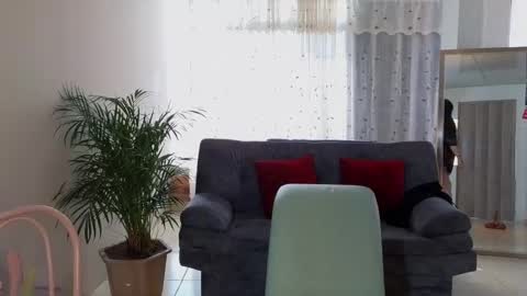 Camil online show from 8, 3, 2025