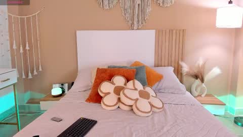 Snapshot of camila_bustamante_ chatting on 18, 2, 2026 camila_bustamante_ online show from 18, 2, 2026