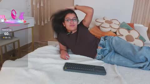 Snapshot of camila_bustamante_ chatting on 4, 3, 2026 camila_bustamante_ online show from 4, 3, 2026