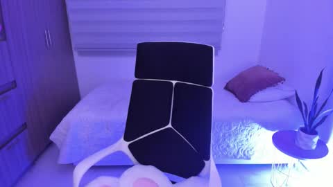  C A M I  online show from 18, 2, 2026