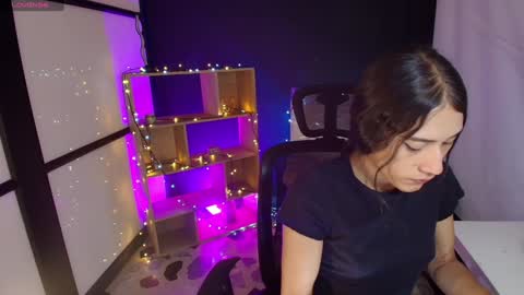 Snapshot of camila_harperr chatting on 7, 1, 2025 C A M I L A online show from 7, 1, 2025