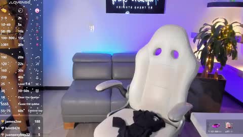 Snapshot of camila_harperr chatting on 12, 2, 2025 C A M I L A online show from 12, 2, 2025