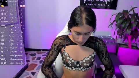 Snapshot of camila_harperr chatting on 22, 10, 2025 C A M I L A online show from 22, 10, 2025