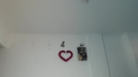 Snapshot of camilahot_girl chatting on 1, 2, 2026 kira online show from 1, 2, 2026