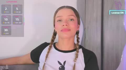 Snapshot of camilamonroee chatting on 17, 1, 2026 Camila Monroee online show from 17, 1, 2026