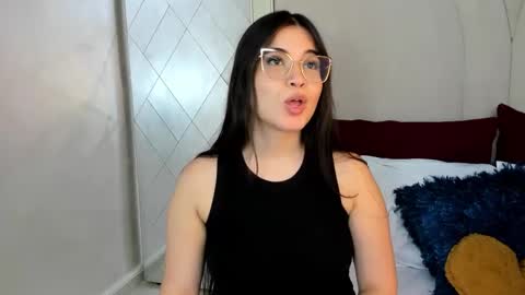 Snapshot of camilasofiia chatting on 10, 9, 2025 Camila online show from 10, 9, 2025