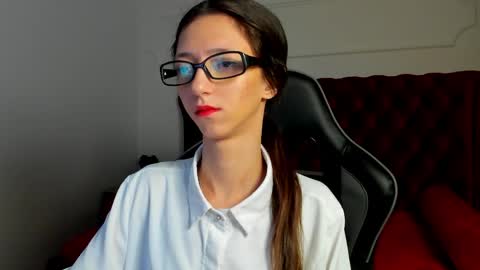 camillewhite online show from 25, 3, 2026