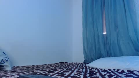 camilo_contre21 online show from 17, 2, 2025