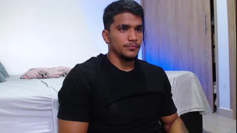 camilo_contre21 online show from 11, 11, 2025