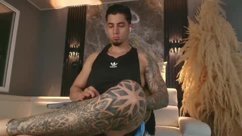 Snapshot of camiloalvarezzz3 chatting on 6, 6, 2026 CAMILO online show from 6, 6, 2026