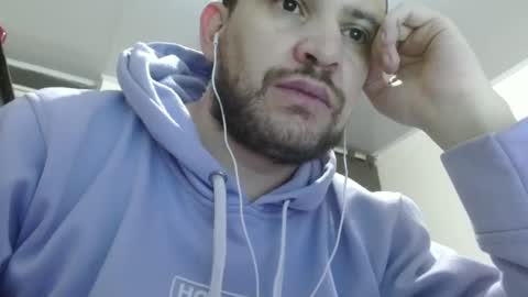 Snapshot of camiloking17 chatting on 3, 2, 2025 camilo online show from 3, 2, 2025