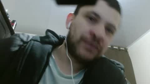 Snapshot of camiloking17 chatting on 5, 2, 2025 camilo online show from 5, 2, 2025