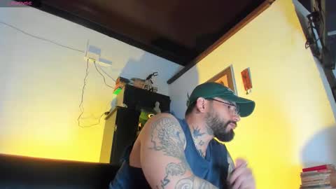 Snapshot of camilomayer chatting on 6, 10, 2025 Camilo online show from 6, 10, 2025