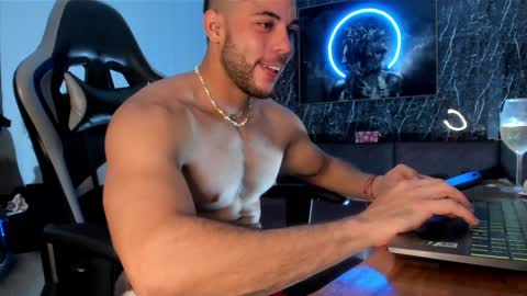 Snapshot of camilowatson chatting on 10, 12, 2024 Camilo Watson online show from 10, 12, 2024