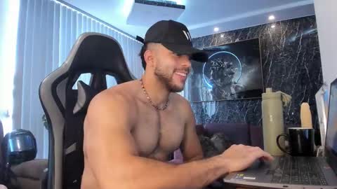 Snapshot of camilowatson chatting on 26, 9, 2025 Camilo Watson online show from 26, 9, 2025