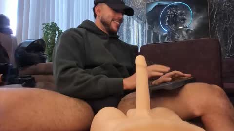 Snapshot of camilowatson chatting on 15, 10, 2025 Camilo Watson online show from 15, 10, 2025