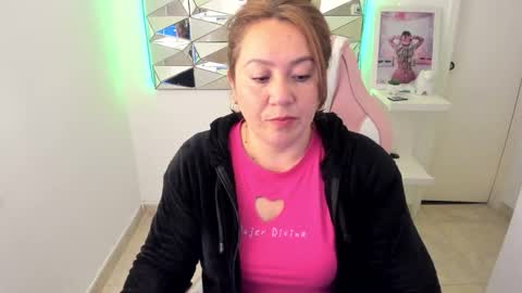 Snapshot of camixxx_m chatting on 7, 1, 2026 camixxx_m online show from 7, 1, 2026