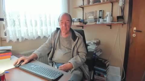 Cammee online show from 5, 1, 2025