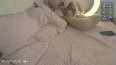 Laura Camila online show from 7, 2, 2026