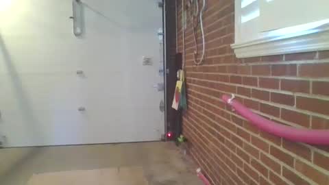 Snapshot of cammyman6900 chatting on 26, 9, 2025 cammyman6900 online show from 26, 9, 2025