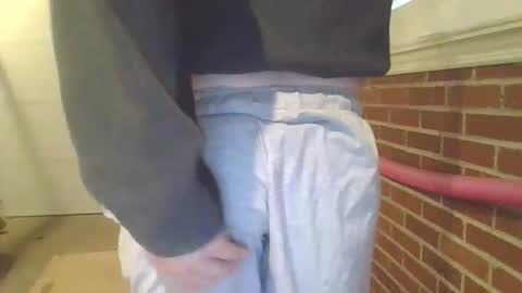 Snapshot of cammyman6900 chatting on 27, 10, 2025 cammyman6900 online show from 27, 10, 2025