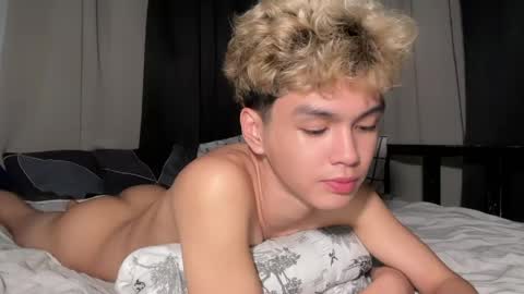 Snapshot of camwithethan chatting on 12, 4, 2026 Ethan online show from 12, 4, 2026