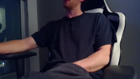 Snapshot of canadianstud18 chatting on 27, 2, 2026 Devon online show from 27, 2, 2026