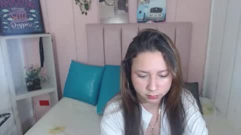 candela_dubout online show from 10, 10, 2025