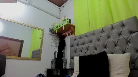 Snapshot of candi_afrodita chatting on 23, 10, 2025 candi afrodita online show from 23, 10, 2025