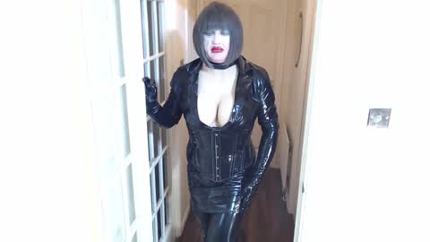 candi smokes online show from 13, 2, 2025