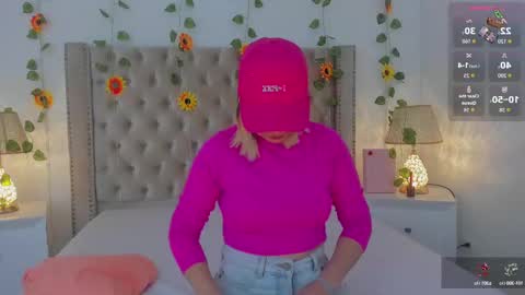 Snapshot of candiegilson__ chatting on 22, 9, 2025 Candie online show from 22, 9, 2025