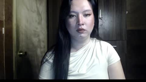 Snapshot of candiiice18 chatting on 24, 11, 2025 candiiice18 online show from 24, 11, 2025