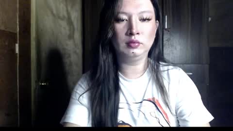 Snapshot of candiiice18 chatting on 27, 11, 2025 candiiice18 online show from 27, 11, 2025