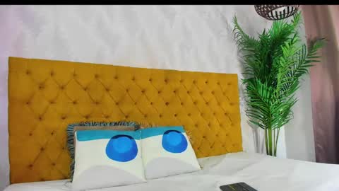 Snapshot of candise_oconnor chatting on 12, 9, 2025 candise online show from 12, 9, 2025