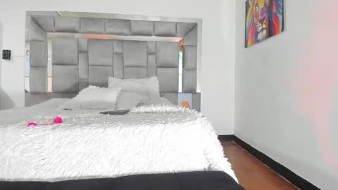 Candy  And Andy  online show from 1, 12, 2025