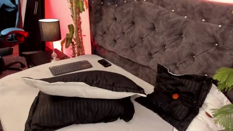 Snapshot of candy_canne__ chatting on 13, 12, 2024 CamilaInstagram candy canne  Pvt open online show from 13, 12, 2024