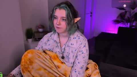 Snapshot of candy_yeah chatting on 2, 3, 2026 Mary online show from 2, 3, 2026