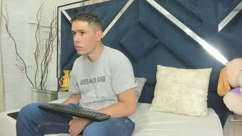 candyandsteven online show from 25, 9, 2025