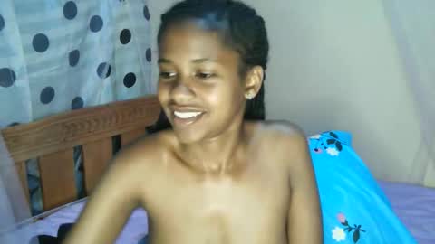 Snapshot of candybrown001 chatting on 8, 1, 2026 candybrown001 online show from 8, 1, 2026