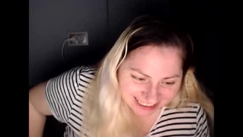 Laura online show from 28, 11, 2025