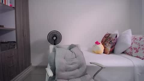 Candy Dowson online show from 18, 4, 2026