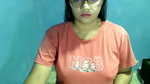 Snapshot of candyflowerlub chatting on 11, 10, 2025 candyflowerlub online show from 11, 10, 2025